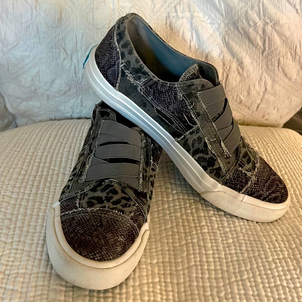 Blowfish slip on sneakers